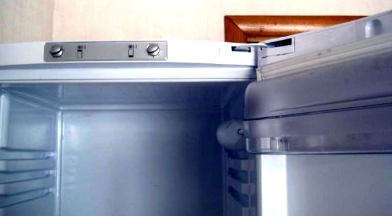 Перевесить двери холодильника в Электростале | Вызов мастера по холодильникам на дом